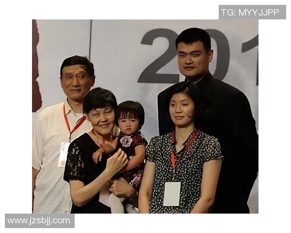 姚明的阿姨如何在篮球世界中扮演重要角色与影响力的故事
