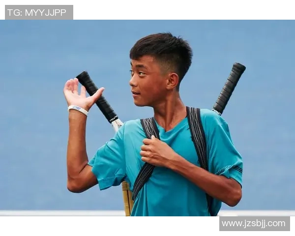 深度对话:探索杨强的网球人生与成长之路
